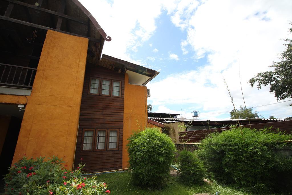 Paifah Boutique House Hotel Buitenkant foto