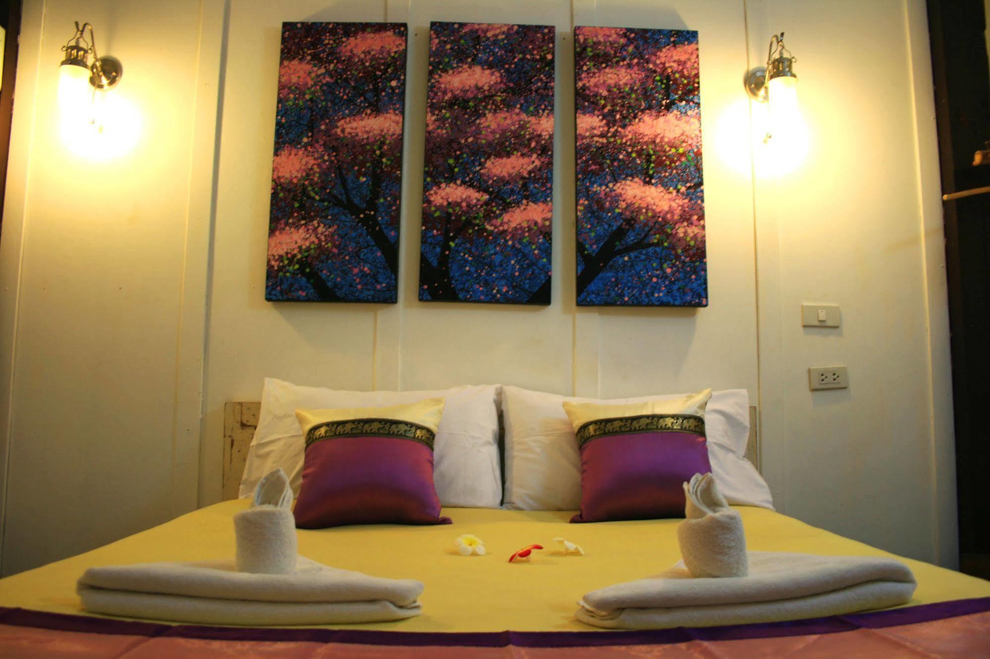Paifah Boutique House Hotel Buitenkant foto